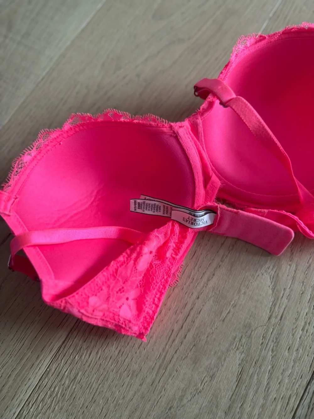 Victoria's Secret Pink Lace Underwire Bra Push Up 34DD - Picture 8 of 8